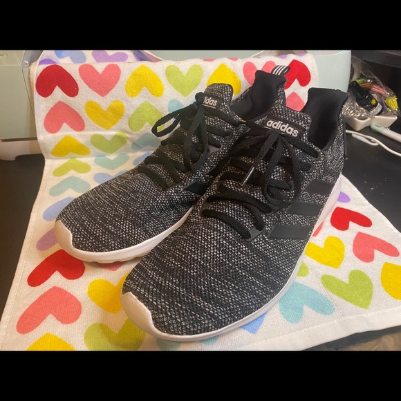 Cloud foam adidas, never worn. - Picture 3 of 6